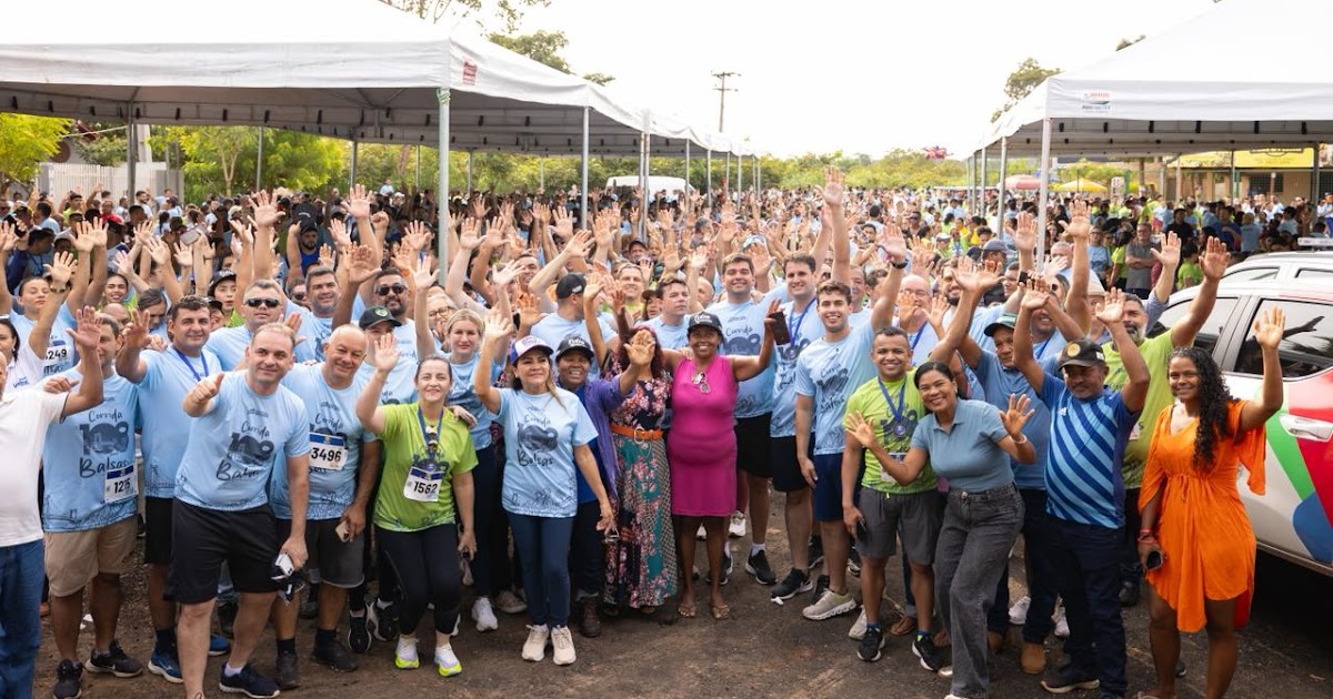 No aniversário de Balsas, Orleans Brandão acompanha entrega de pacote de obras com cerca de 20 equipamentos públicos para a cidade