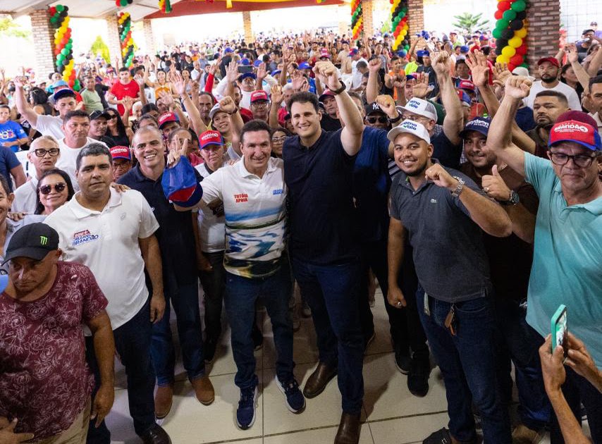 Orleans Brandão arrasta multidão em Tutóia e amplia força política no litoral maranhense