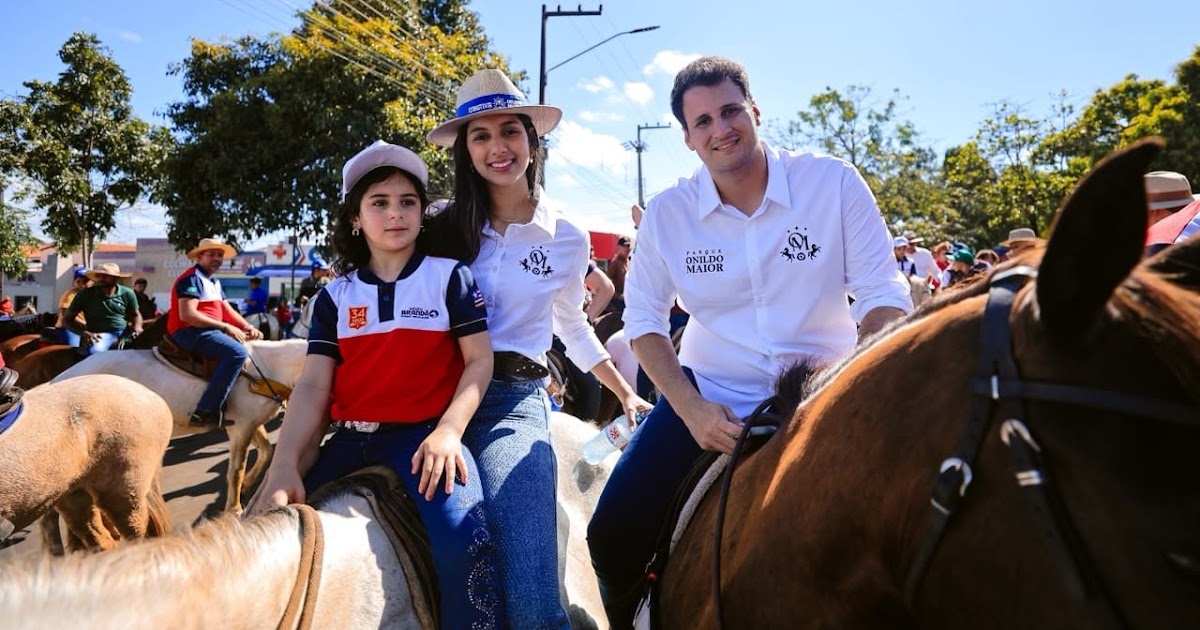 Orleans Brandão participa da Missa do Vaqueiro e destaca a força da tradição sertaneja na 34ª Vaquejada de Colinas