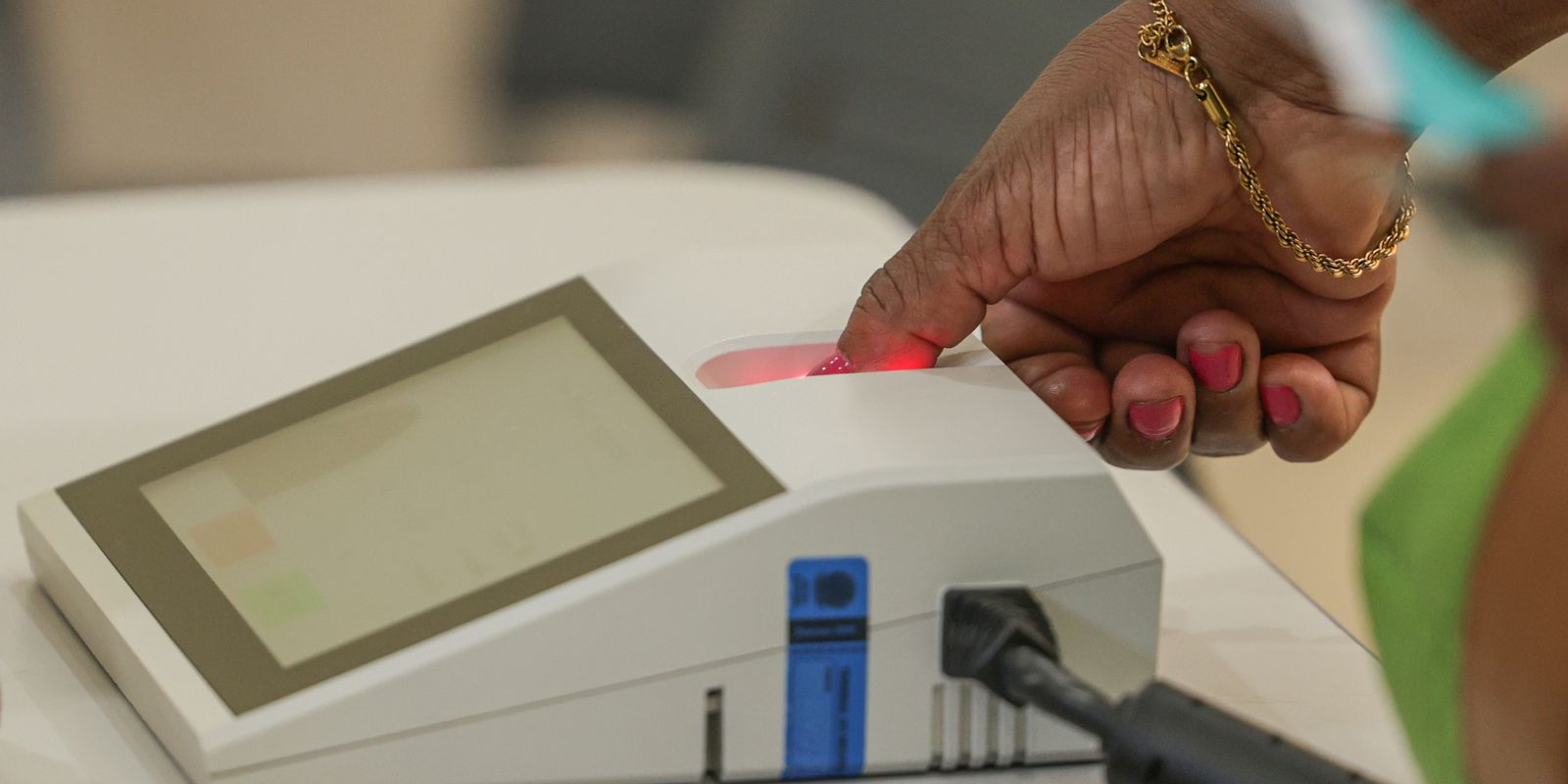 Sobre para 1.544 número de urnas substituídas no primeiro turno
